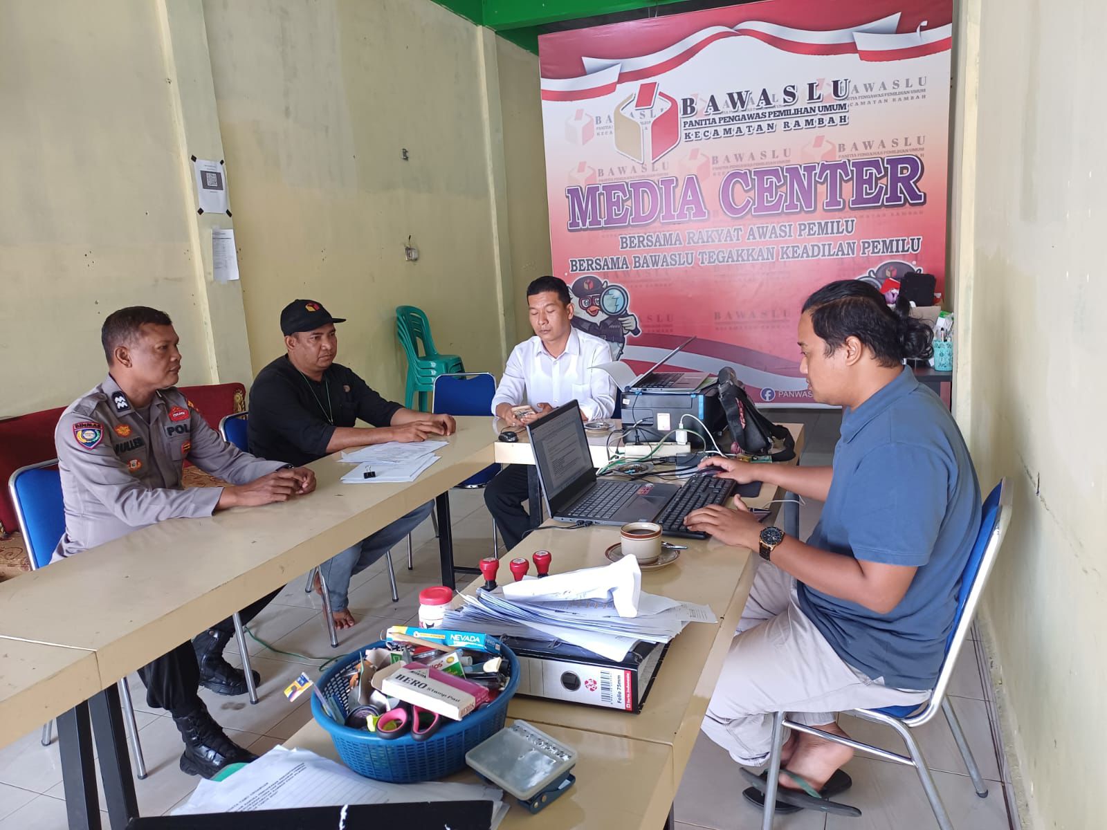 Polsek Rambah Gelar Cooling System Bersama Panwascam Demi Pilkada Damai