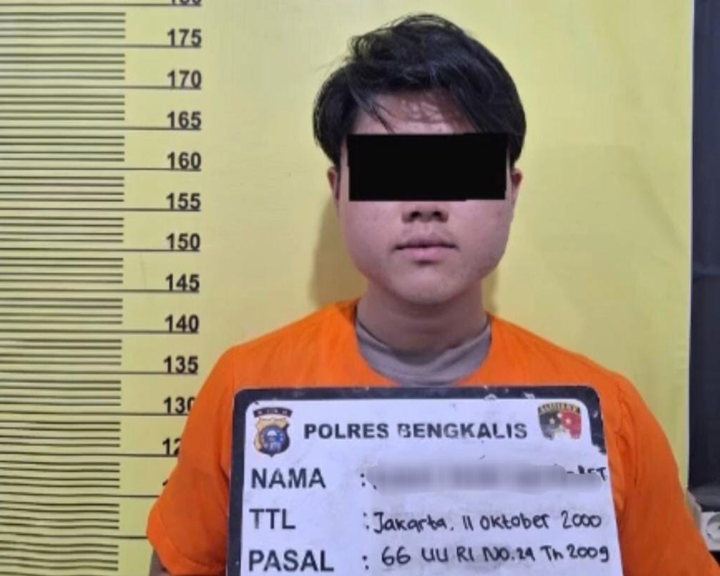 Polisi Tetapkan Pria yang Pasang Bendera Merah Putih ke Leher Anjing Jadi Tersangka, Pasal Apa?