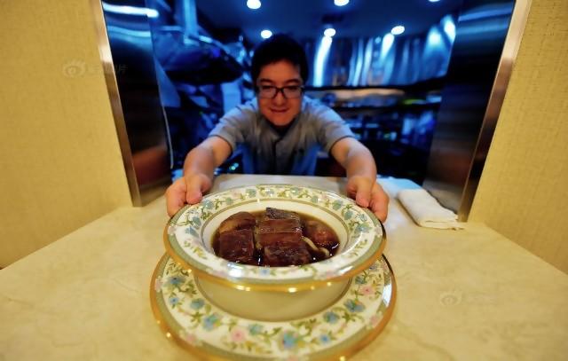 Semangkuk Mie Daging Sapi Ini Dihargai Rp4 Juta, Minat?