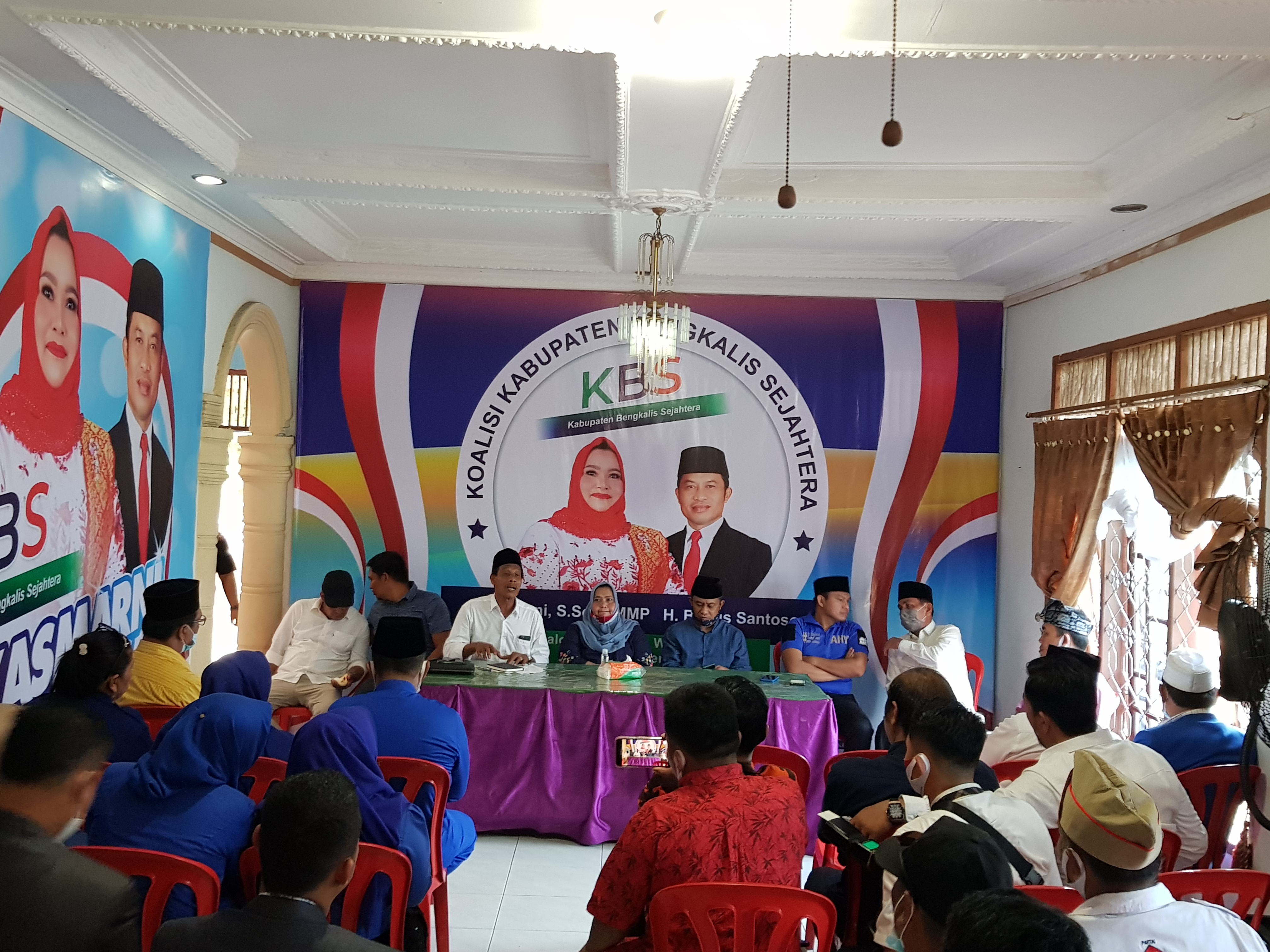 Resmikan Posko Pemenangan, Kasmarni : Ketua Partai dan Relawan Saling Menguatkan Visi dan Misi KBS