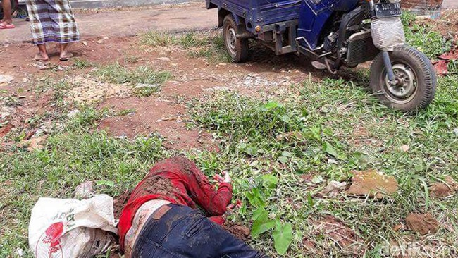 Cemburu, Pemuda Ini Bakar Mantan Pacar dan Diri Sendiri