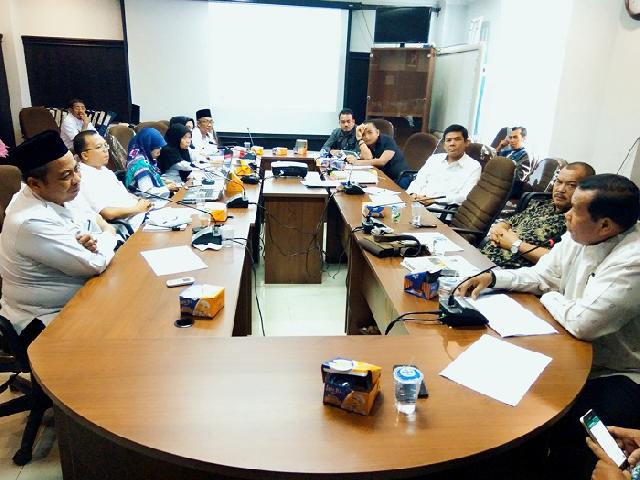 Bahas Persoalan sampah, komisi IV undang Dinas lingkungan Hidup dan Kebersihan Pekanbaru