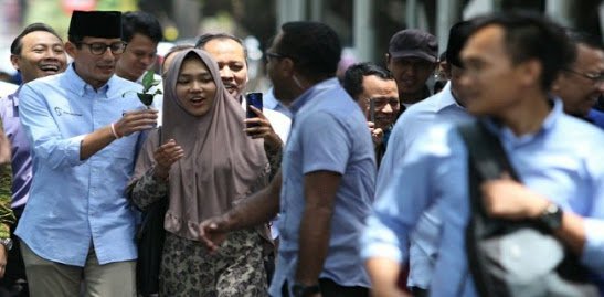 Heboh, Kedatangan Sandi Di UMS Ditolak Mahasiswa, Tapi Digandrungi Mahasiswi dan Ibu-ibu