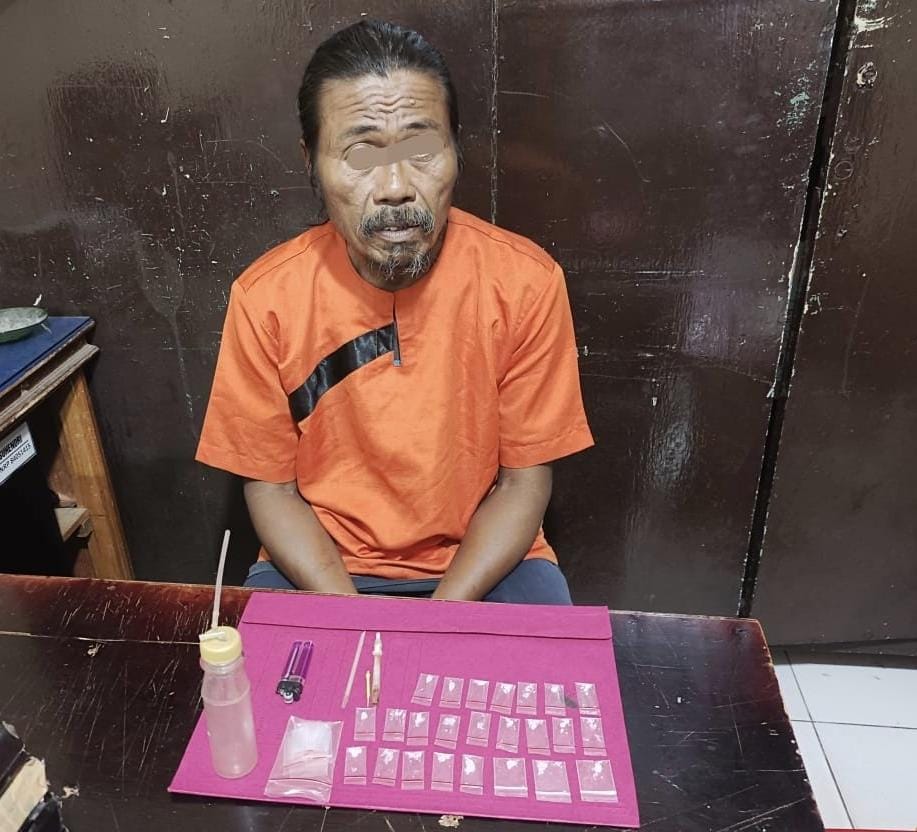 Polsek Peranap Amankan Kakek Subur dan 24 Paket Sabu dalam Penggerebekan Narkoba