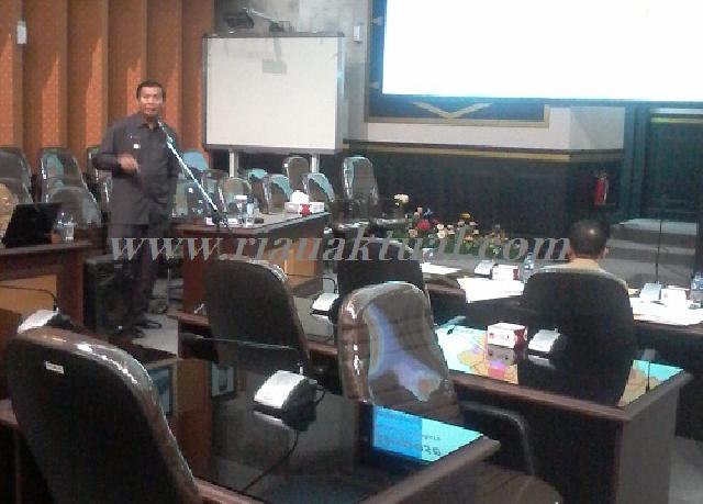 Walikota Paparkan Mimpinya ke Anggota DPRD, Jadikan Kota Pekanbaru Metropolitan