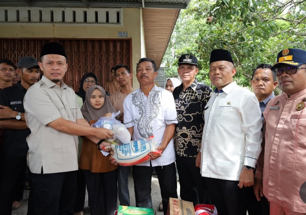 Sampaikan Belasungkawa, Wako Agung Turun Lihat Kondisi Warga Korban Kebakaran Rumah di Melur
