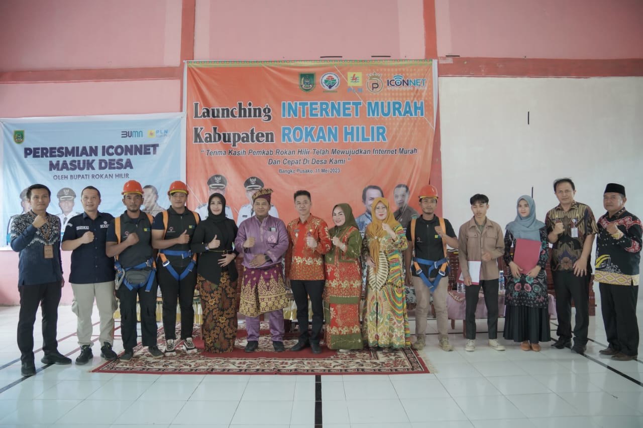 Dinas Kominfotiks Rohil Lakukan Instalasi Massal Sistem Support TTE Sikoncang