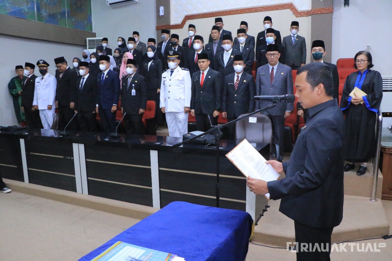 Lantik 40 Pejabat, Pj Walikota Pekanbaru: Kita Tidak Ingin Men-Nonjobkan Orang   