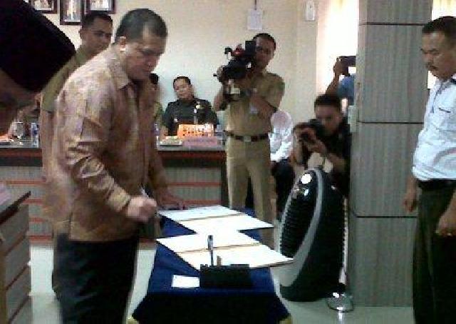 Bupati Inhu Sindir Dirut PDAM Tirta Indra