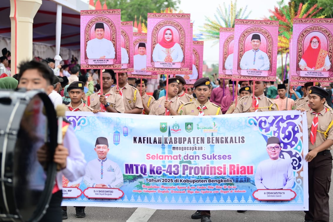 Kafilah Bengkalis Tampil Memukau di Pawai Ta’aruf MTQ Riau ke-43
