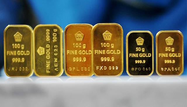 Emas Kembali Tak Berkilau, Imbas Menguatnya Dolar AS