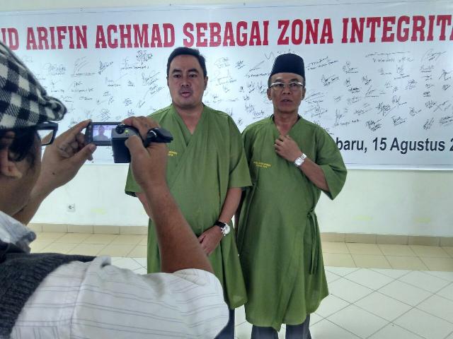 Bakal Calon Bupati Kampar Amin-Saleh Jalani Pemeriksaan Kesehatan