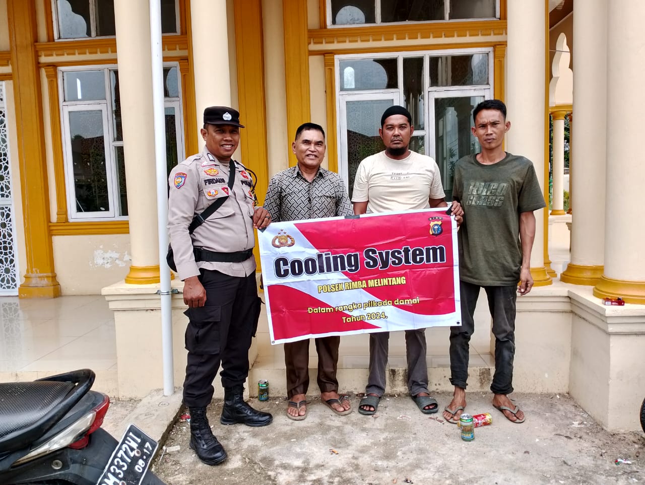 Bhabinkamtibmas Lenggadai Hilir Gelar Cooling System untuk Jaga Kamtibmas Menjelang Pilkada 2024