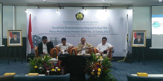 Pemerintah Permudah Izin Tenaga Kerja Asing di Sektor Migas