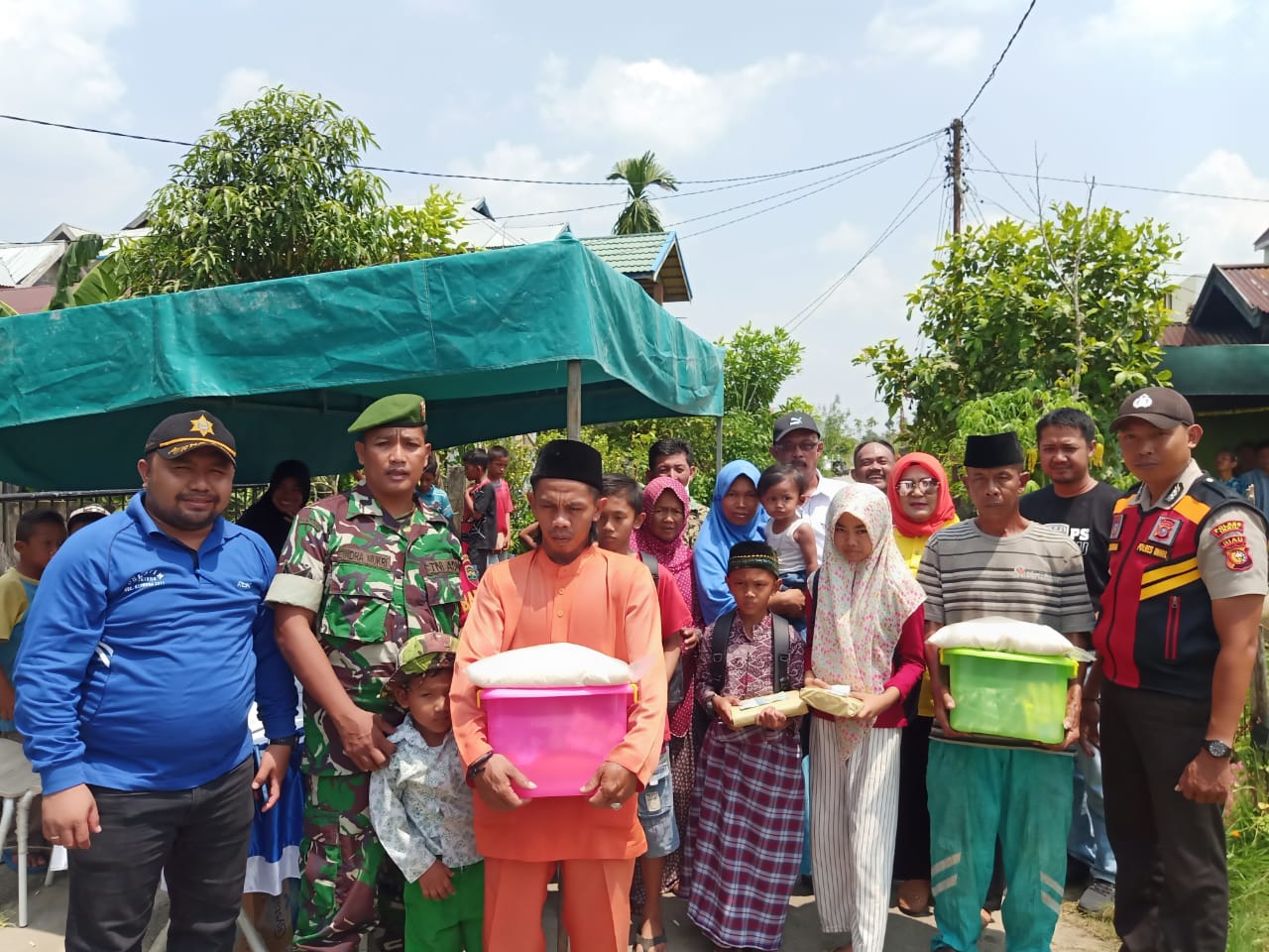 Yayasan Vioni Bersaudara Beri Bantuan Kepada Korban Kebakaran