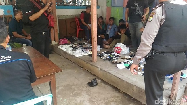Grebek Kampung Ambon, Polisi Amankan 18 Kg Bahan Sabu dan 6 Tersangka