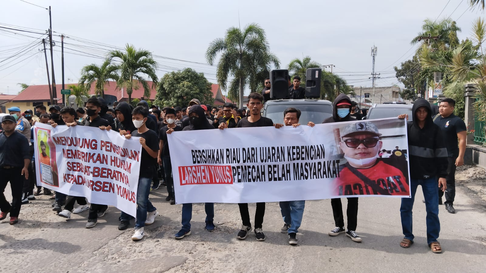 Sejumlah Massa OKP Pekanbaru Minta PN Usut Perkara Larshen Yunus