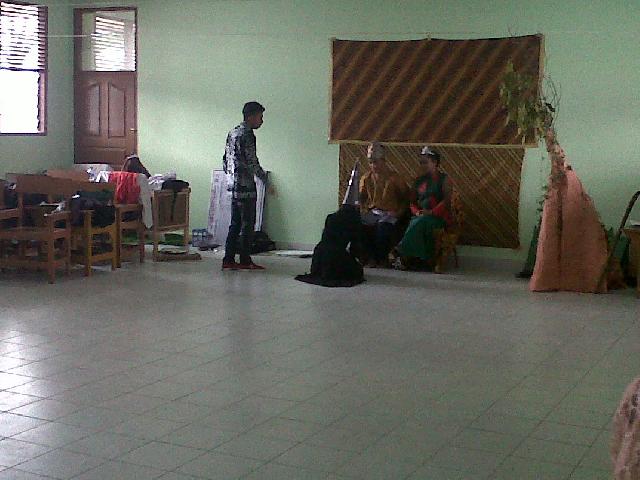 217 Murid SMK Farmasi Ikasari Pekanbaru Ikuti Ujian Praktek