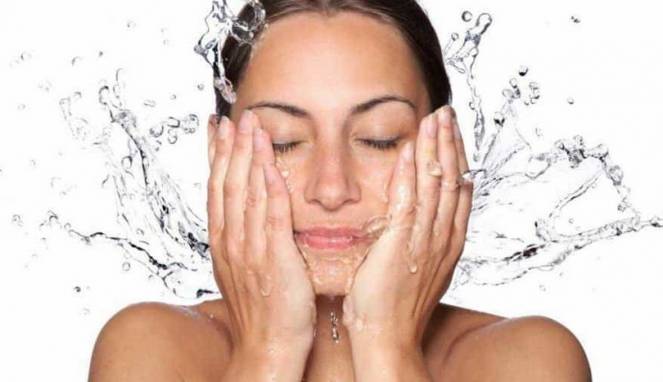 Sering Mencuci Muka Sebabkan Jerawat?