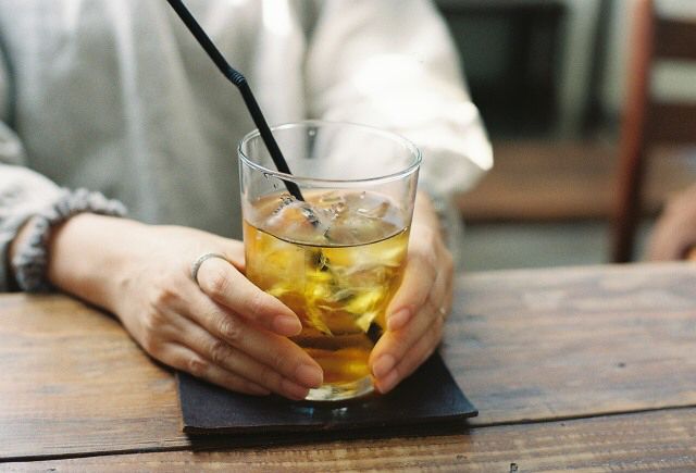 Dokter: Minum Teh atau Kopi Sambil Makan Ganggu Penyerapan Zat Besi