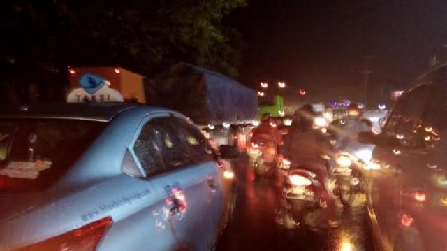 Akibat Perbaikan Jalan, Jalur Lintas Pekanbaru-Duri Timbulkan Kemacetan