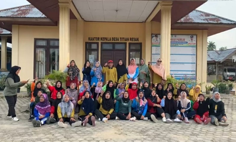 Viral Video Dukungan Paslon di Kantor Desa Titian Resak, Bawaslu Riau Serahkan Penyelidikan ke Panwascam