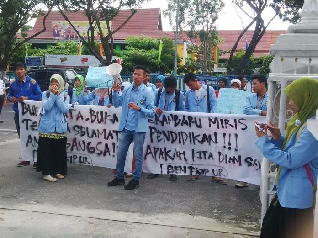 Yayasan Al-Birra Ditutup, Kadisdik Pekanbaru Dituntut Mundur