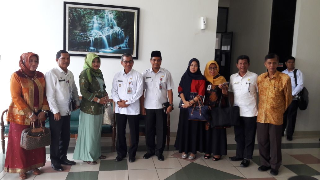 Dipersip Riau Sosialisasikan Tata Kelola Kearsipan ke Pemkab Kuansing