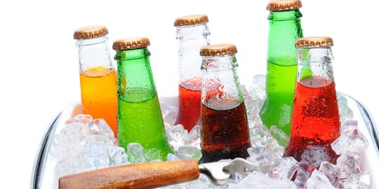 Dampak Mengerikan Konsumsi Minuman Bersoda dalam 60 Menit