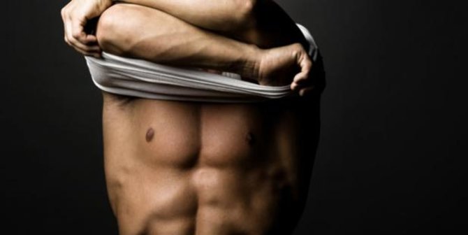 Berikut Empat Alasan Mengapa Kamu Harus Langsung Ganti Baju saat Masuk Rumah