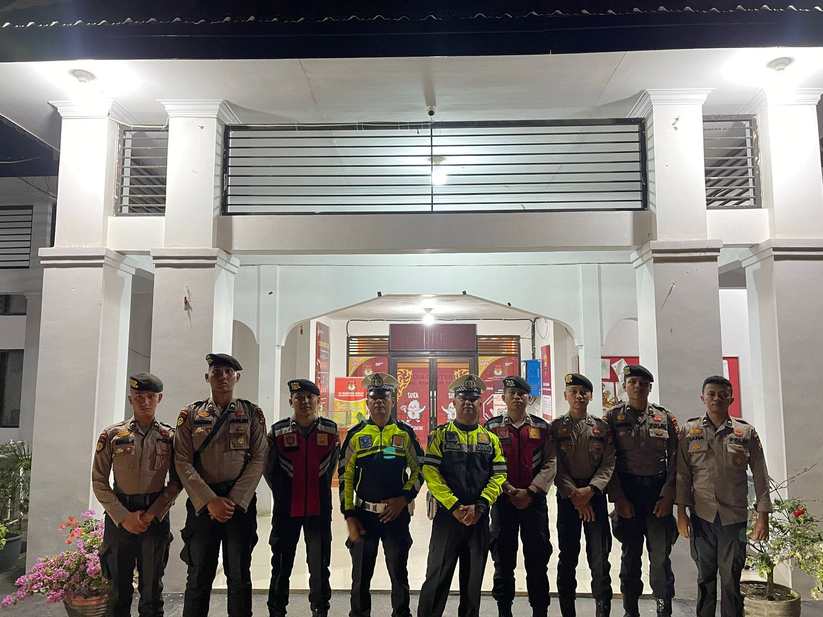 Patroli Gabungan Polres Kuansing Lakukan Pengecekan Kantor KPU Kuansing dalam Rangka OMP LK 2024