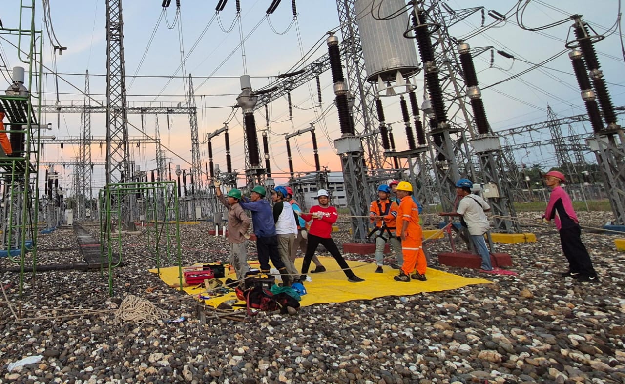 PLN Pulihkan 100 Persen Pasokan Listrik untuk 927.463 Pelanggan di Riau