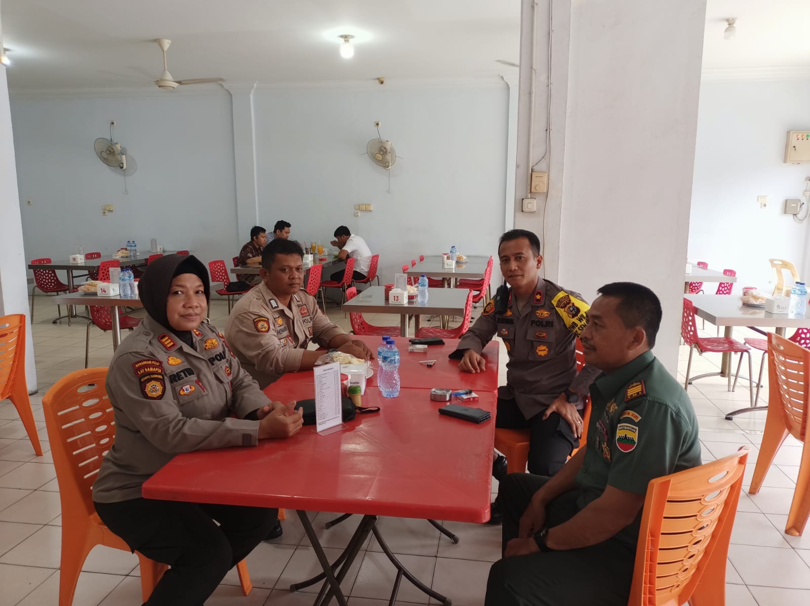 Kapolsek Senapelan dan Danramil Bahas Sinergitas TNI-Polri untuk Pemilu