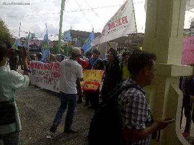 BEM Se-Riau Tuntut JPU KPK Tangkap Rusli Zainal