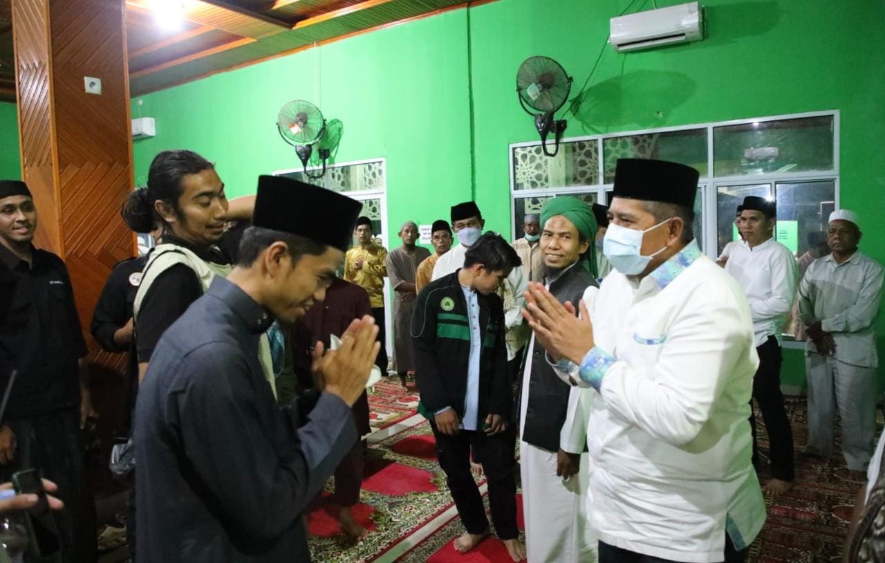 Bupati Alfedri Berharap Kehadiran Ustadz Muzammil Hasballah Bisa Memotivasi Generasi Muda Siak