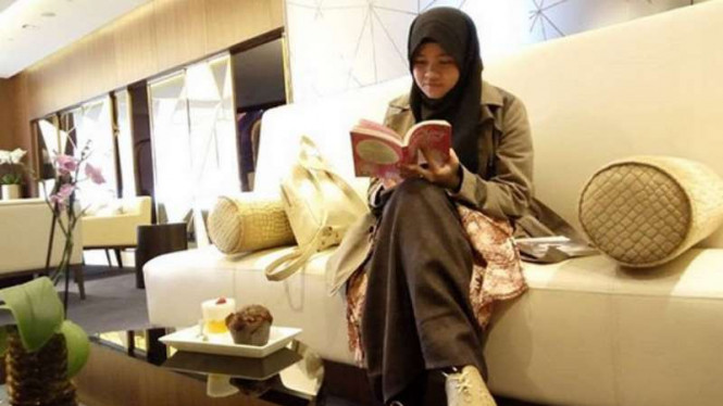 Keanehan di Facebook Fatimah Darsan Sebelum Wafat Ditabrak