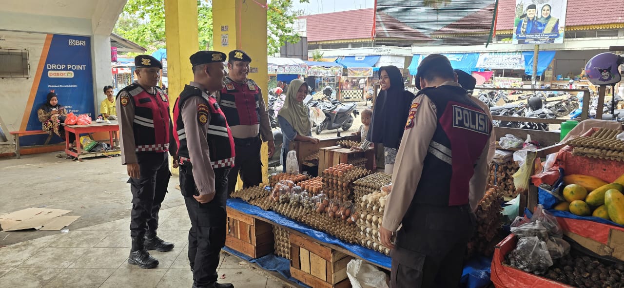 Patroli Dialogis Samapta Polres Inhu, Ajak Pedagang Berpartisipasi di Pilkada