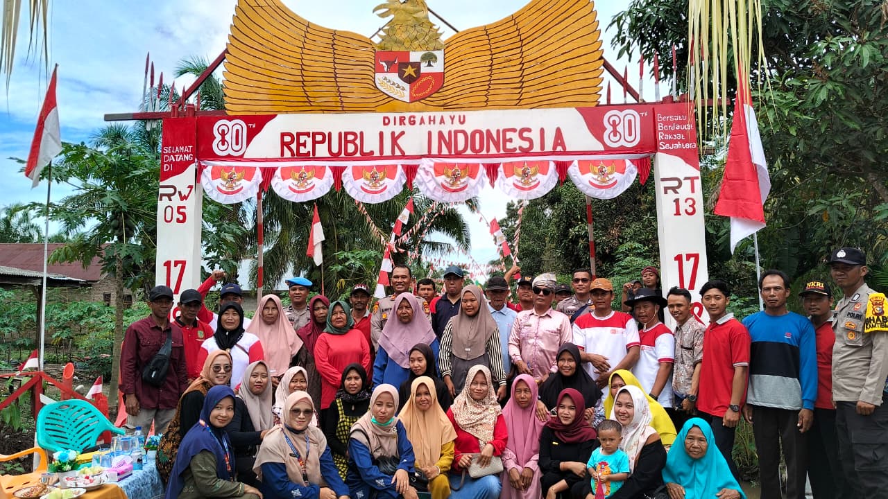 Meriahkan HUT RI ke-80, Kapolsek Bangko Pusako Nilai Kreativitas Warga Bangko Mukti