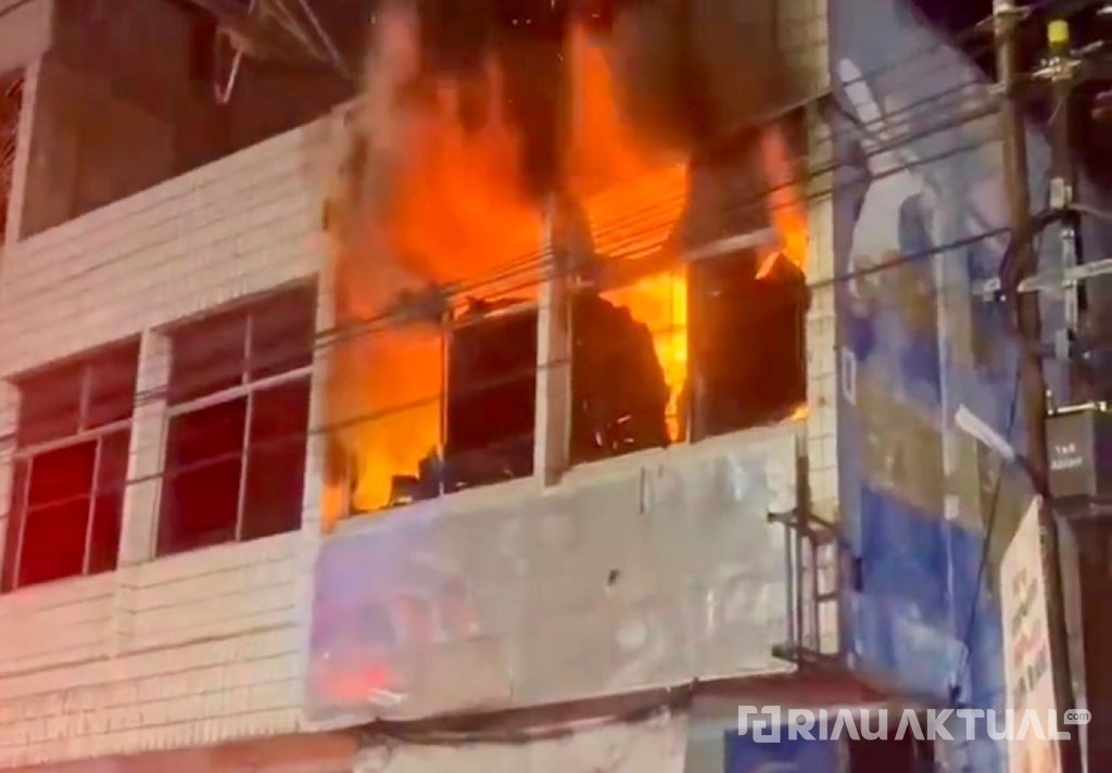 Kisah Sedih di Hari Minggu, Satu Keluarga Hangus Terbakar dalam Ruko di Pekanbaru