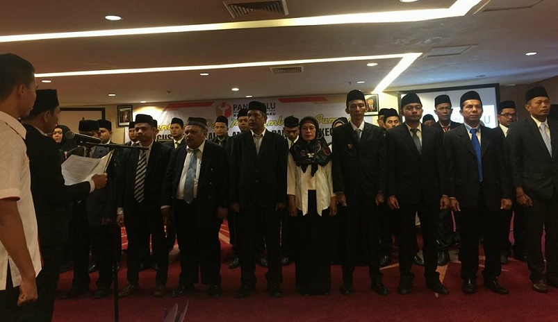 36 Panwascam se-Kota Pekanbaru Resmi Dilantik