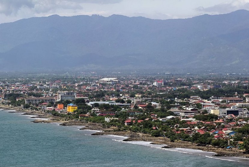 Kota Padang Bakal Punya Ikon Huruf Raksasa di Gunung Padang