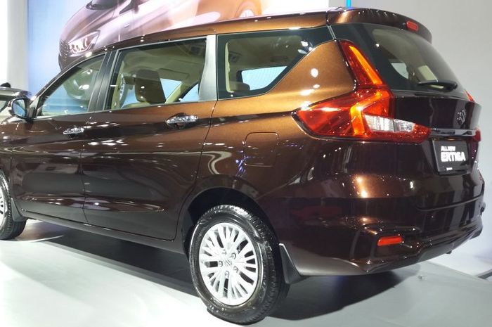 Desain Lampu Belakang New Ertiga 2018 Mirip Xpander dan Honda CR-V