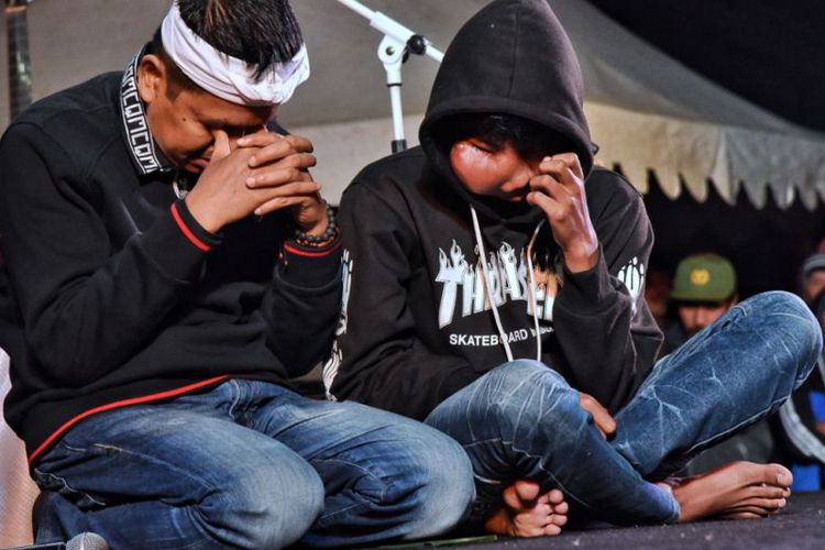 Punya Penyakit Aneh Sejak Usia 3 Tahun, Remaja Ini Selalu Tutup Mukanya