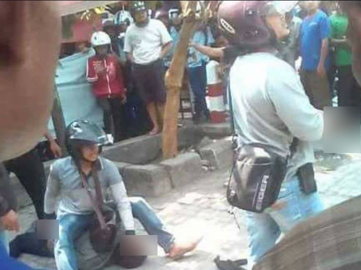 Sadis! 2 Begal Sabet Polisi Pakai Celurit, Warga Hanya Menonton