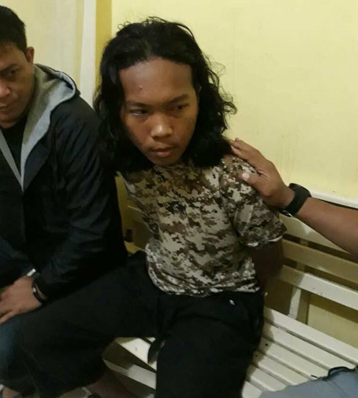 Pembunuh Ditangkap Empat Bendera ISIS Diamankan