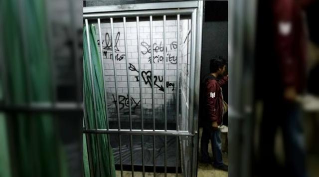 Begini Polisi Endus Pesta Seks Gay Ratusan Orang di Kelapa Gading