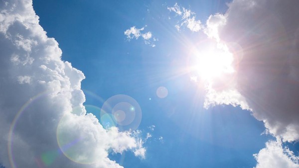 Cuaca Riau Masih Didominasi Panas Terik, Suhu Tembus 35 Derajat Celsius