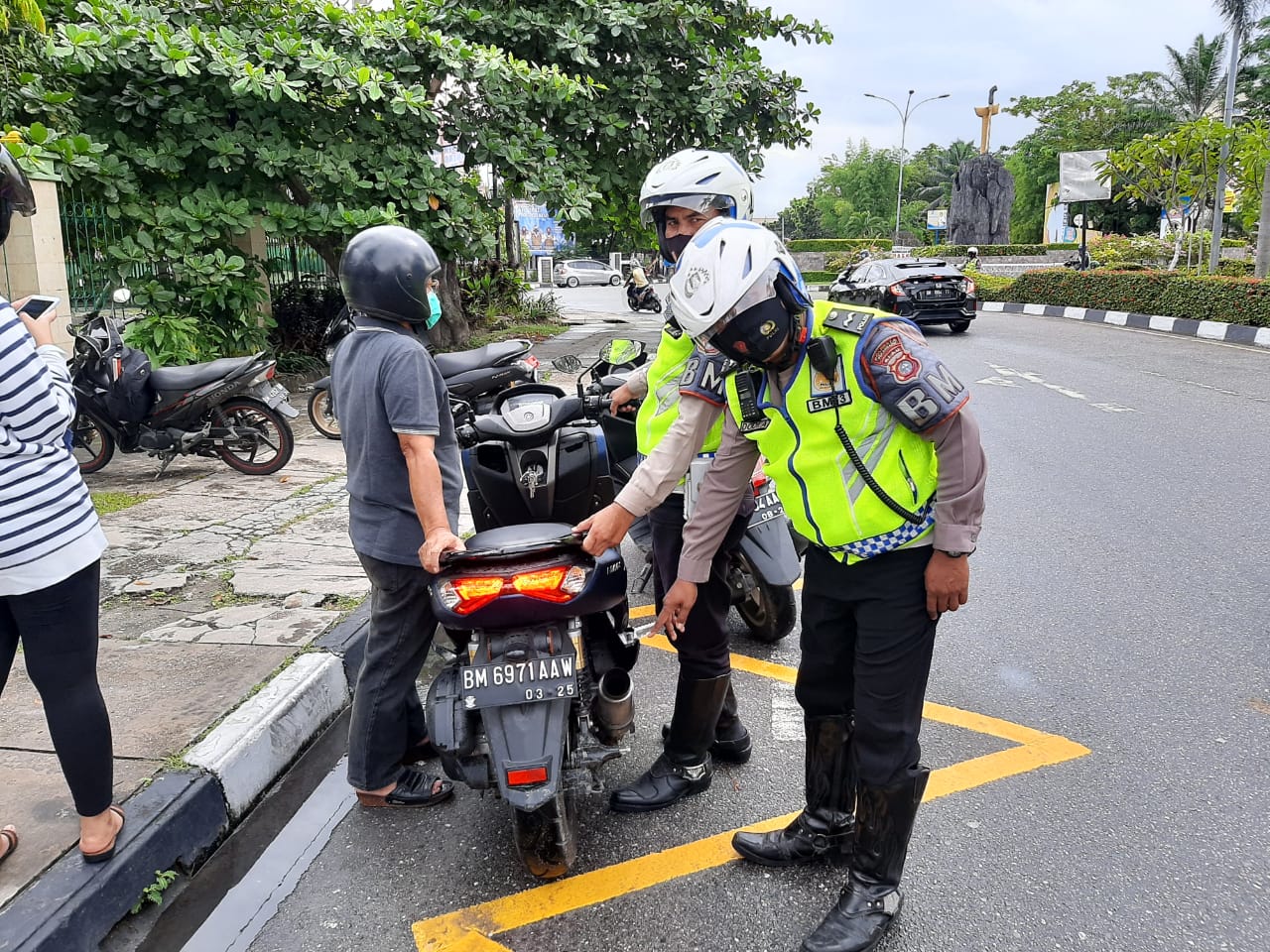 Polisi Tilang 10 Sepeda Motor Knalpot Brong