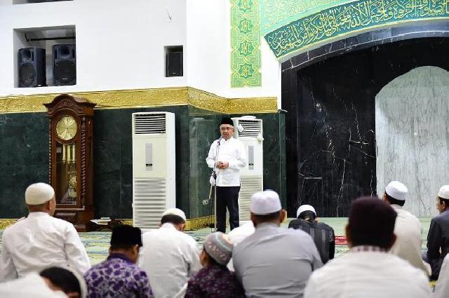 Gubri Launching Gerakan Subuh Berjamaah Nasional 1212 Masjid Raya Annur
