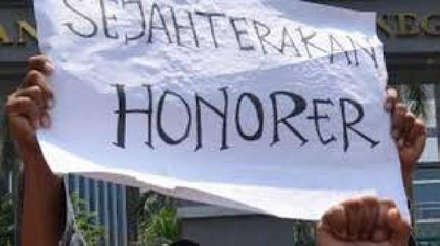 Tiga Bulan Tak Gajian, Guru Bantu Provinsi Mengeluh